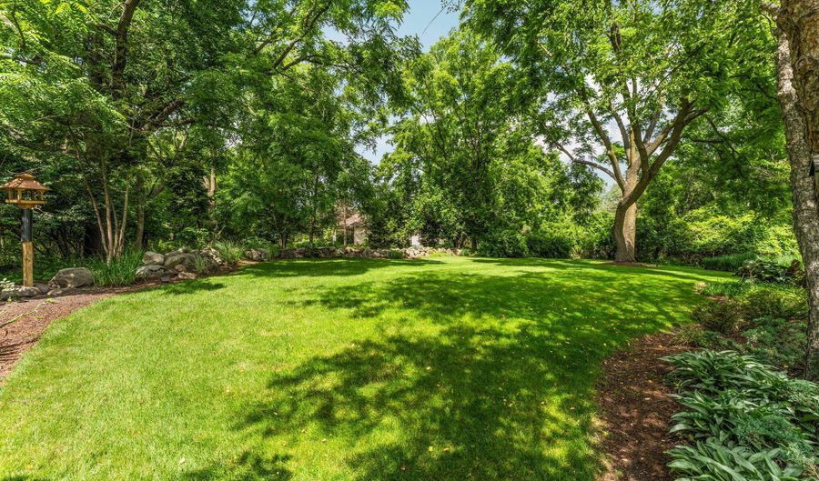 2529 Thornapple Dr, Ann Arbor, MI 48103 - 4 Beds, 5 Bath