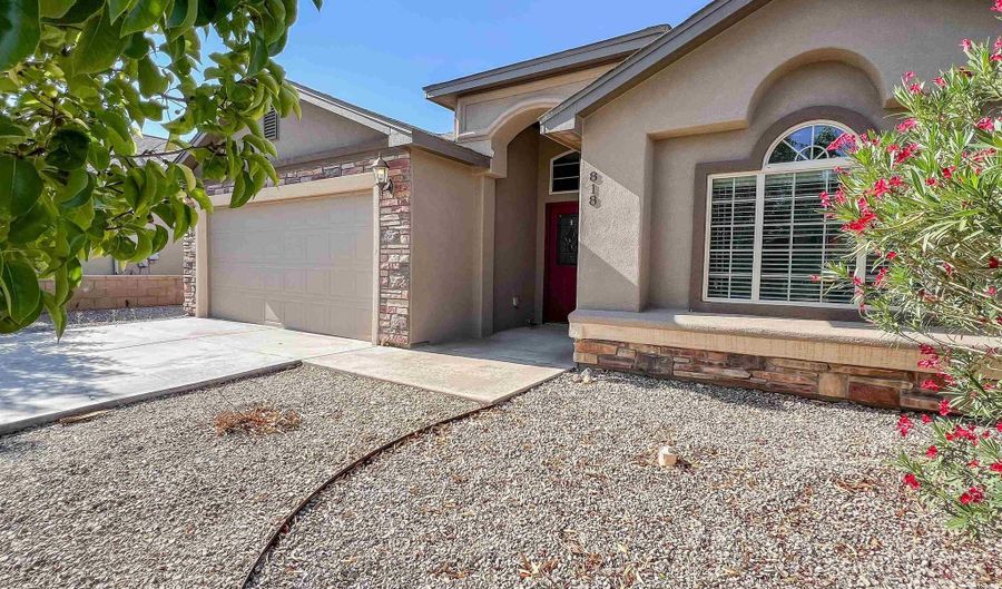 818 Shiprock, Alamogordo, NM 88310 - 4 Beds, 2 Bath