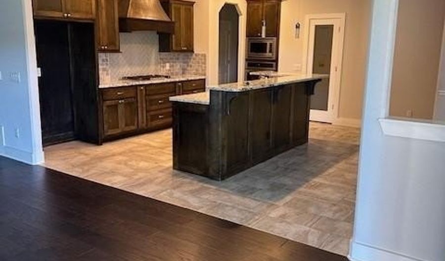 2202 NE Steinbeck Dr, Bentonville, AR 72712 - 4 Beds, 3 Bath