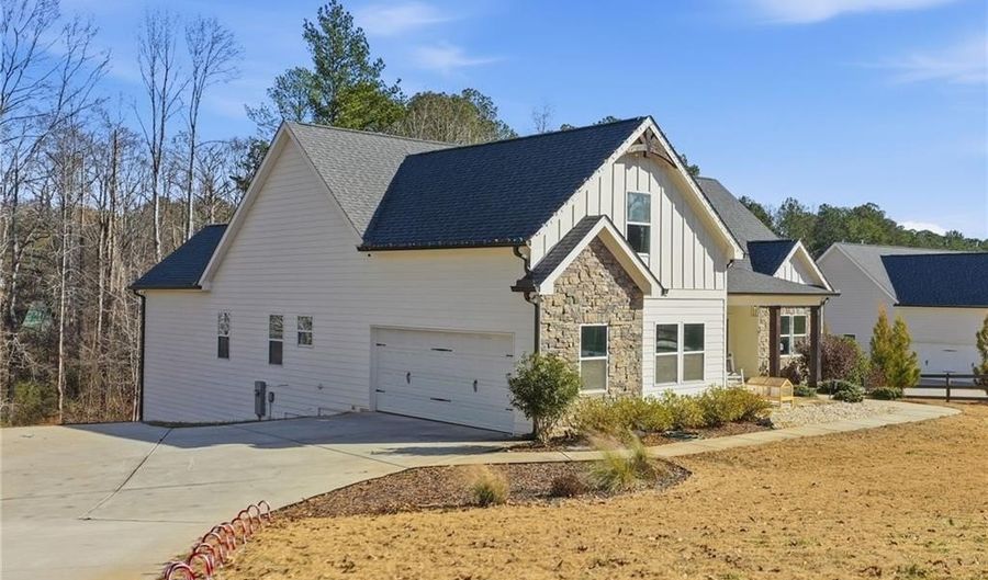 6061 Jacobs Rd SE, Acworth, GA 30102 - 4 Beds, 4 Bath