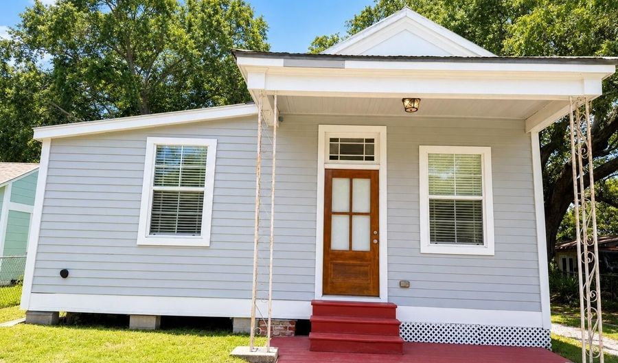 309 Seal Ave, Biloxi, MS 39530 - 2 Beds, 1 Bath