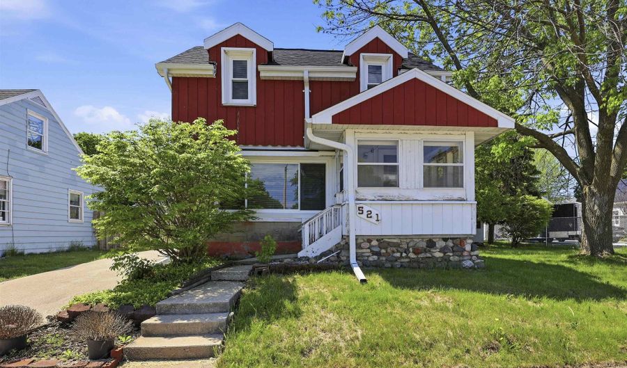 521 E CALUMET St, Appleton, WI 54915 - 3 Beds, 1 Bath