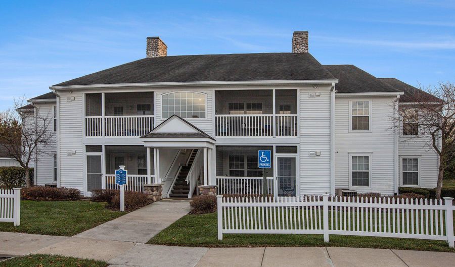 2768 S Knightsbridge Cir, Ann Arbor, MI 48105 - 3 Beds, 2 Bath