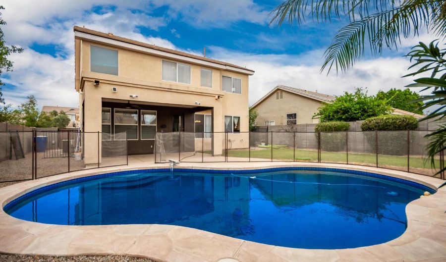 1373 W THOMPSON Way, Chandler, AZ 85286 - 4 Beds, 3 Bath