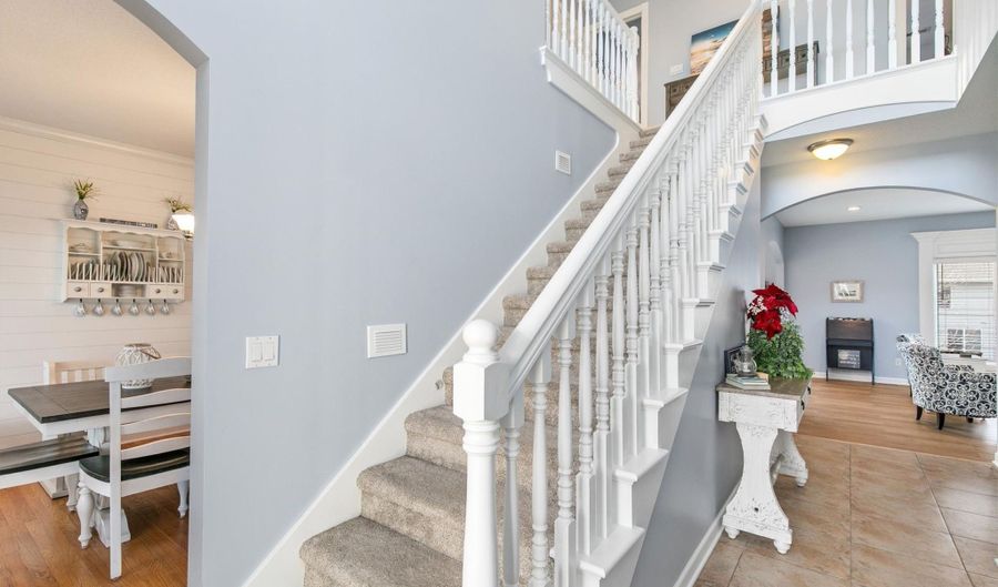 1620 Pinewood Ct SW, Altoona, IA 50009 - 4 Beds, 4 Bath
