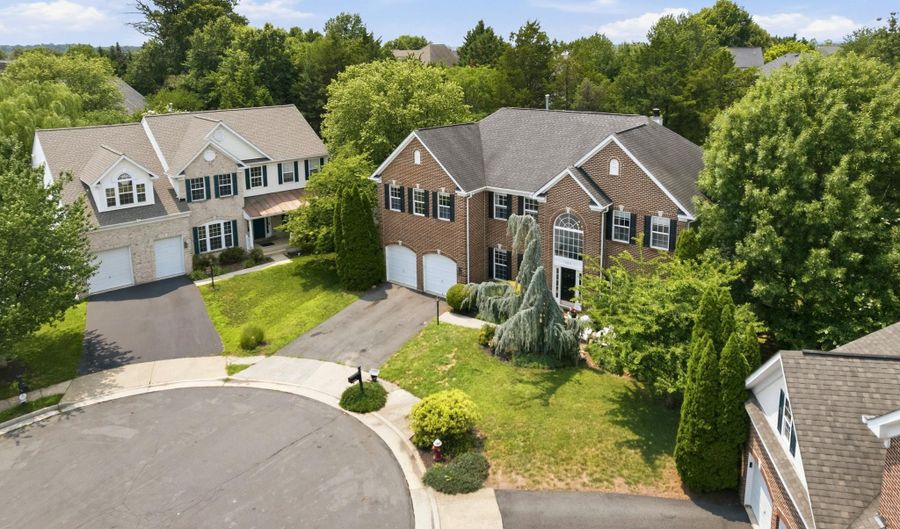 43276 JOHN DANFORTH Ct, Ashburn, VA 20147 - 4 Beds, 5 Bath