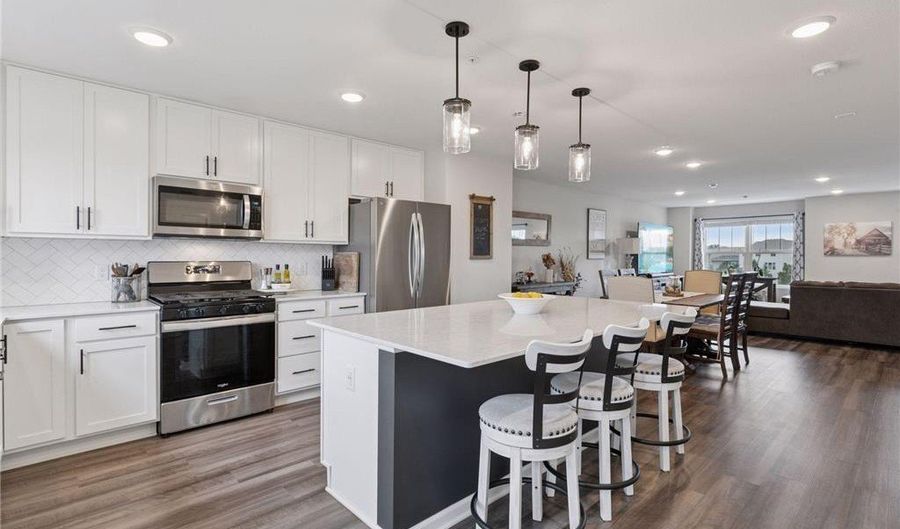 15623 Fairbrook Ct, Apple Valley, MN 55124 - 3 Beds, 4 Bath