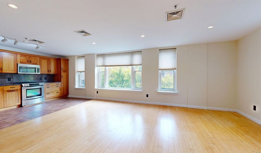 230 College St 7, Burlington, VT 05401 - 2 Beds, 2 Bath