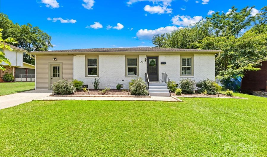 4134 Firethorne Rd, Charlotte, NC 28205 - 3 Beds, 2 Bath