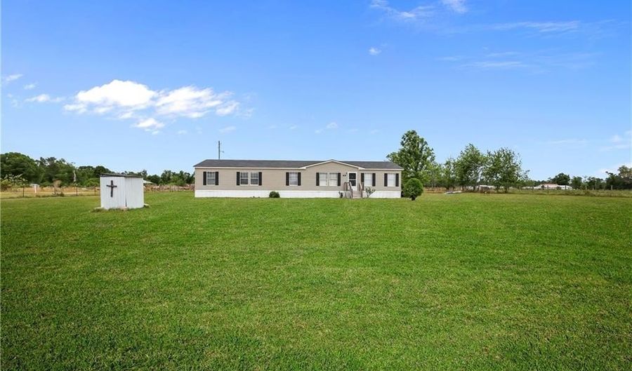168 Bush Rd, Alma, GA 31510 - 4 Beds, 2 Bath