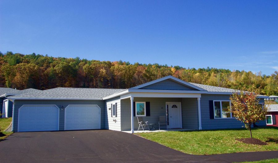 162 Buttonwood Dr, Brattleboro, VT 05301 - 2 Beds, 2 Bath