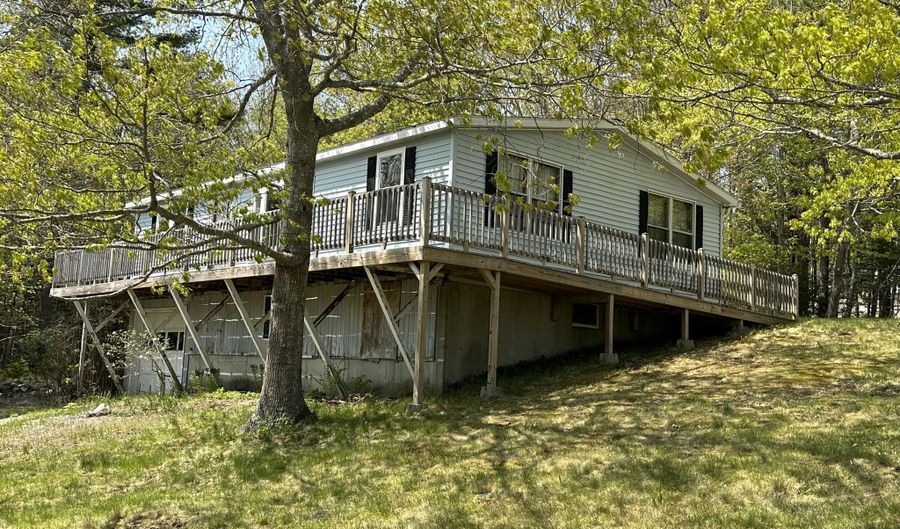 4 Bird Haven Dr, Bar Harbor, ME 04609 - 3 Beds, 2 Bath