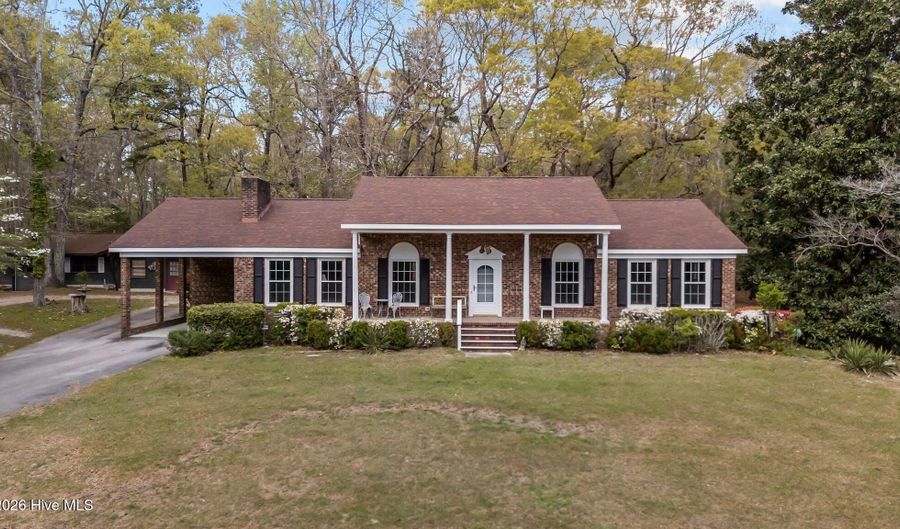 512 Raymond Dr, Arapahoe, NC 28510 - 3 Beds, 3 Bath