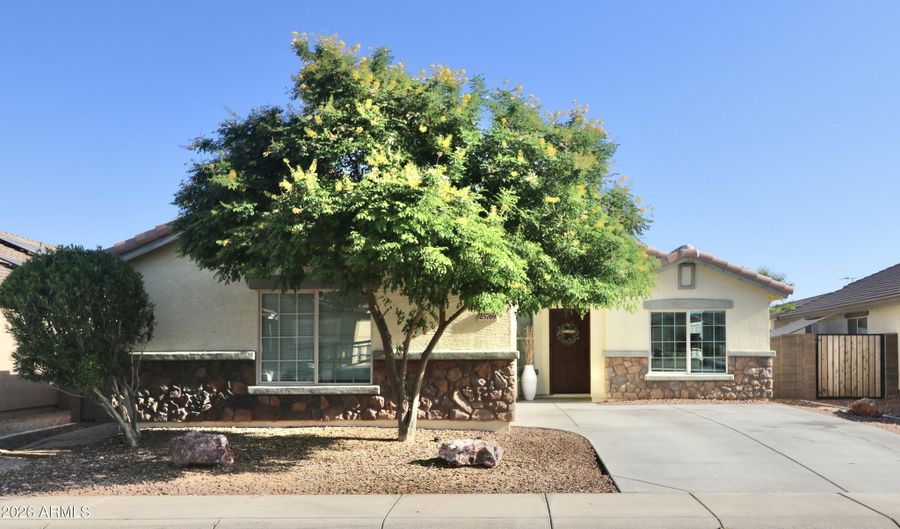 25769 W WATKINS St, Buckeye, AZ 85326 - 4 Beds, 2 Bath