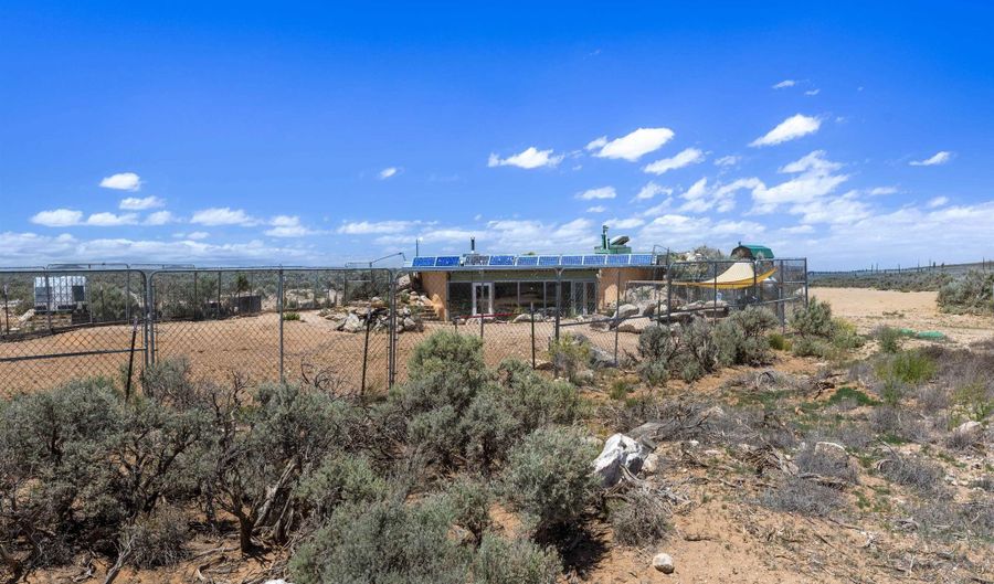 20 First St, Carson, NM 87517 - 1 Beds, 1 Bath