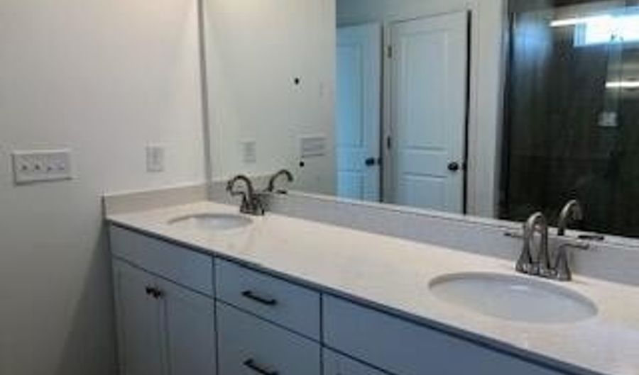 575 Midsummer St #211, Aberdeen, NC 28315 - 4 Beds, 3 Bath