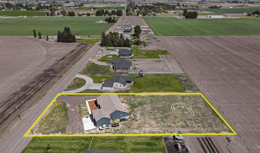 91 W 200 S, Burley, ID 83318 - 5 Beds, 3 Bath