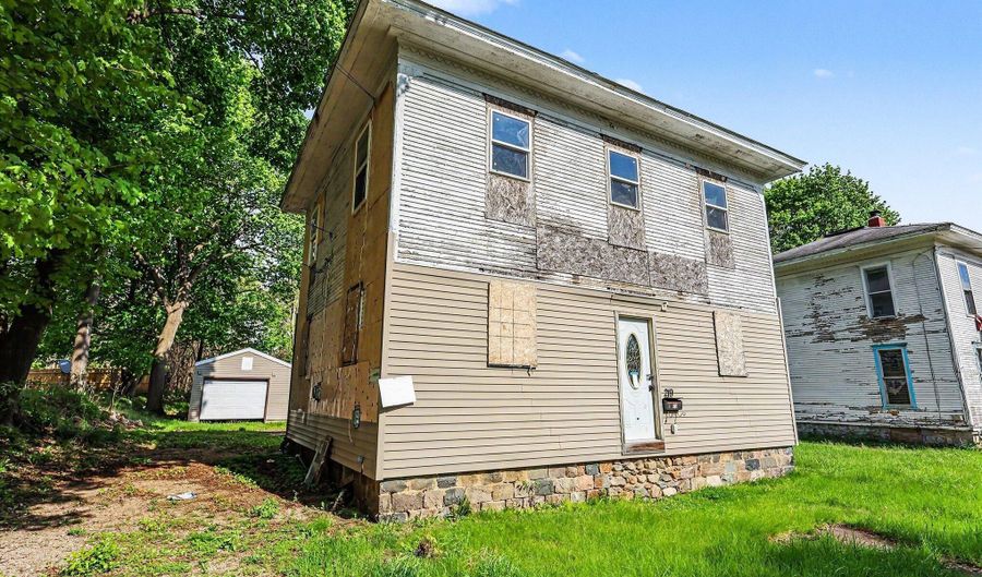 219 S Dalrymple St, Albion, MI 49224 - 3 Beds, 1 Bath