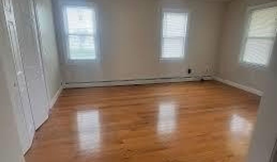 40 Batcheller St 1, Cranston, RI 02920 - 2 Beds, 1 Bath
