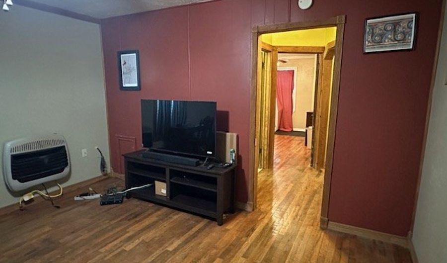 505 N 10th St, Alpine, TX 79830 - 2 Beds, 1 Bath