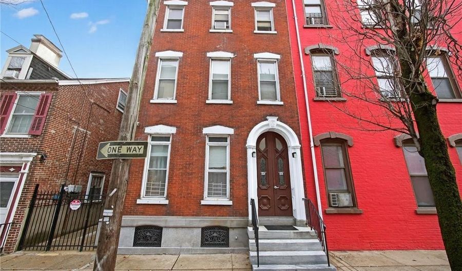 542 W Walnut St 1R, Allentown, PA 18101 - 1 Beds, 1 Bath