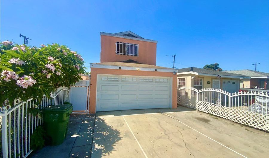 918 W Cedar St, Compton, CA 90220 - 3 Beds, 2 Bath