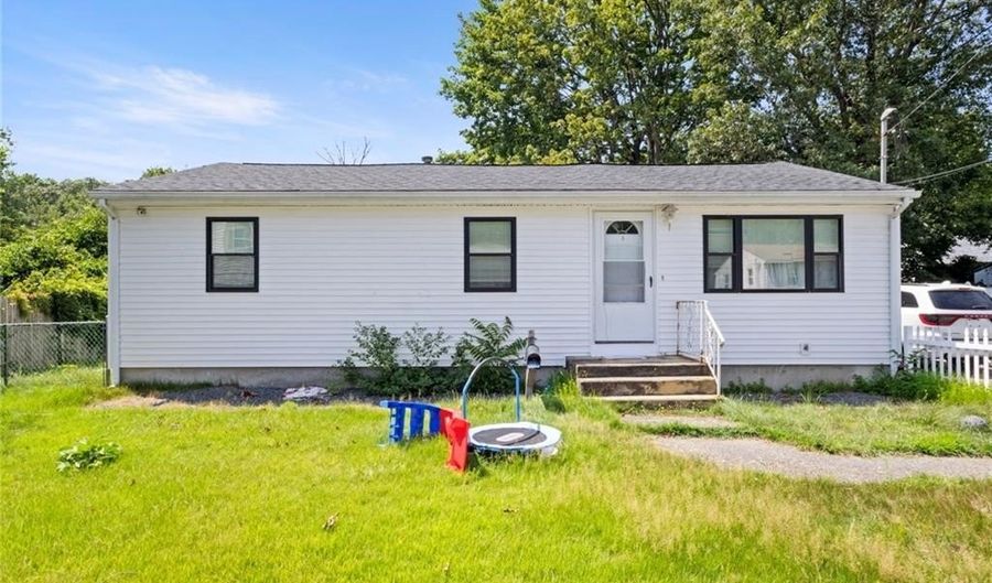 65 Perkins Ave, Cranston, RI 02910 - 3 Beds, 1 Bath
