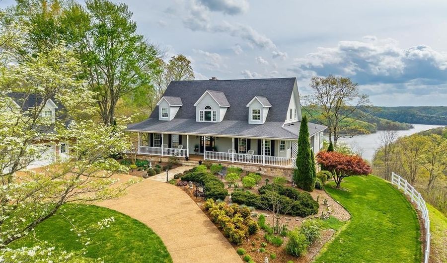 180 Austin Ridge Rd, Baxter, TN 38544 - 3 Beds, 4 Bath
