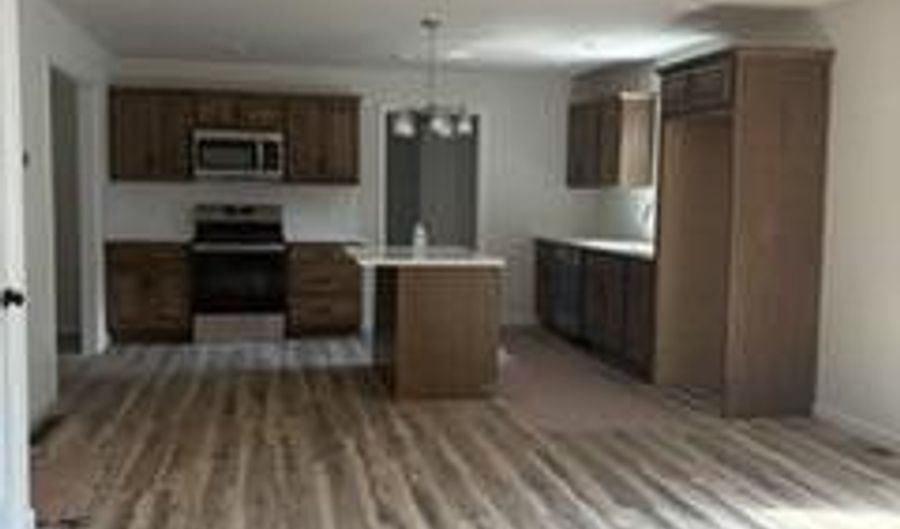 18 Ute Trl, Albrightsville, PA 18210 - 3 Beds, 3 Bath