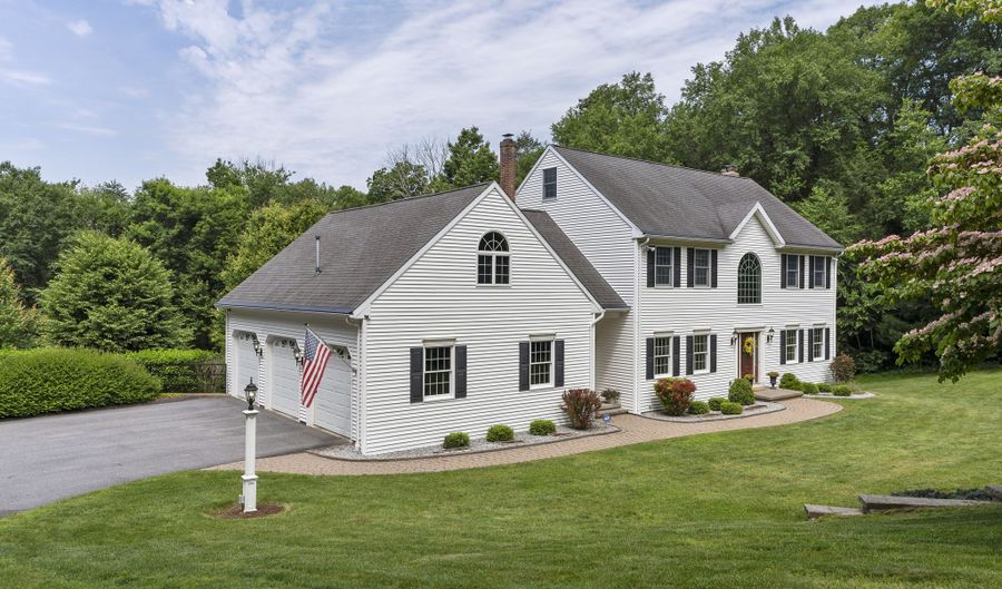 109 Andrew Dr, Canton, CT 06019 - 4 Beds, 5 Bath