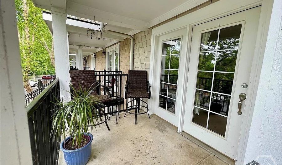 1035 Barnett Shoals Rd 528, Athens, GA 30605 - 2 Beds, 3 Bath