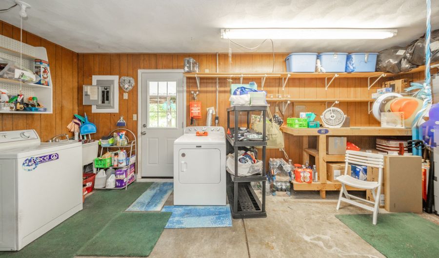 317 Stoner Dr, Anderson, IN 46013 - 3 Beds, 2 Bath