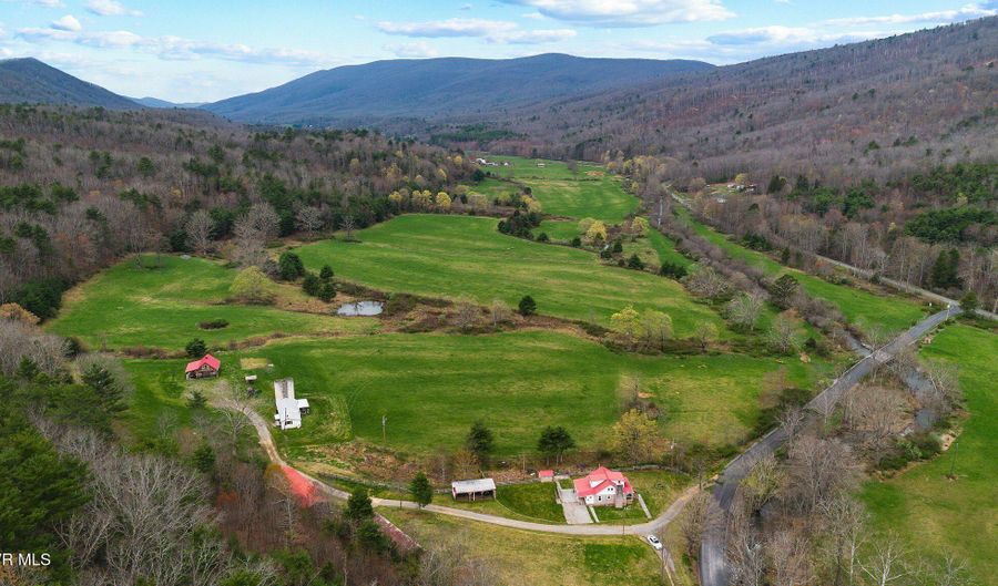 192 Hunting Camp Rd, Bastian, VA 24314 - 3 Beds, 1 Bath