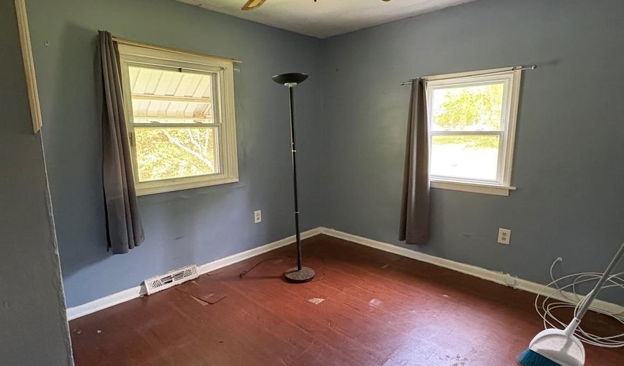 8670 FAIRGROUND Rd, Bel Alton, MD 20611 - 4 Beds, 2 Bath