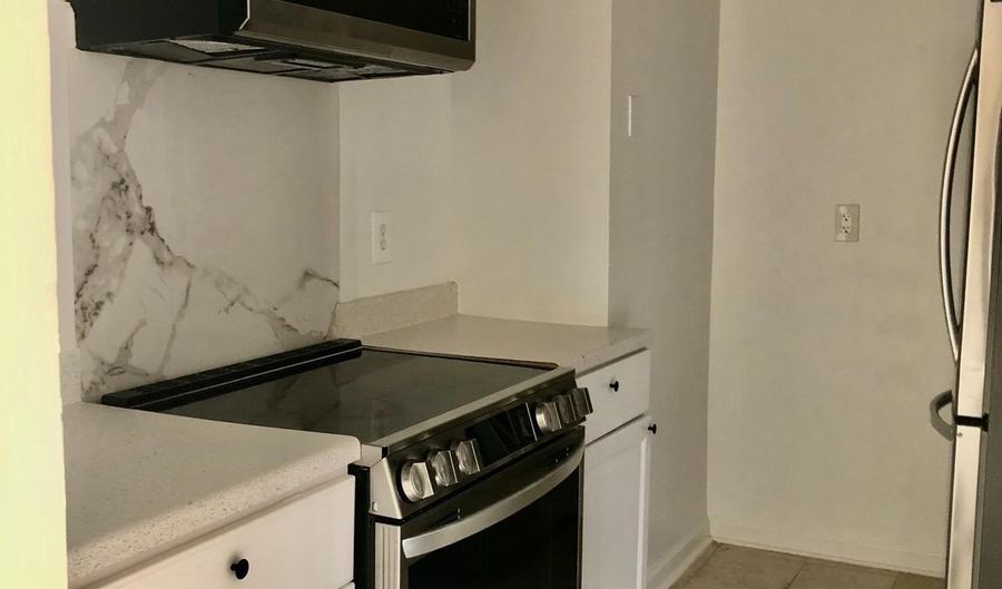 8612 VILLAGE Way 04/8612, Alexandria, VA 22309 - 2 Beds, 2 Bath
