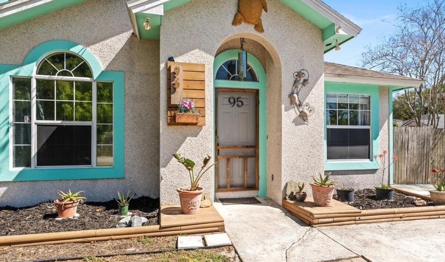 95 W 13TH St, Atlantic Beach, FL 32233 - 3 Beds, 2 Bath