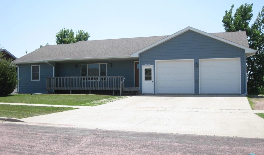 525 Valley View Ave, Baltic, SD 57003 - 4 Beds, 3 Bath