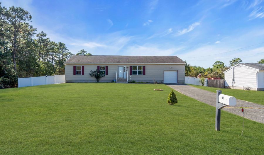 168 Grand Central Pkwy, Bayville, NJ 08721 - 3 Beds, 2 Bath