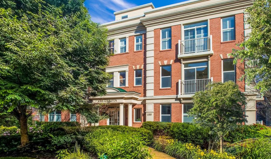 1555 N COLONIAL Ter 601, Arlington, VA 22209 - 2 Beds, 3 Bath