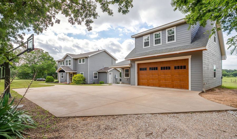 127 County Road 319b, Alvarado, TX 76009 - 3 Beds, 3 Bath
