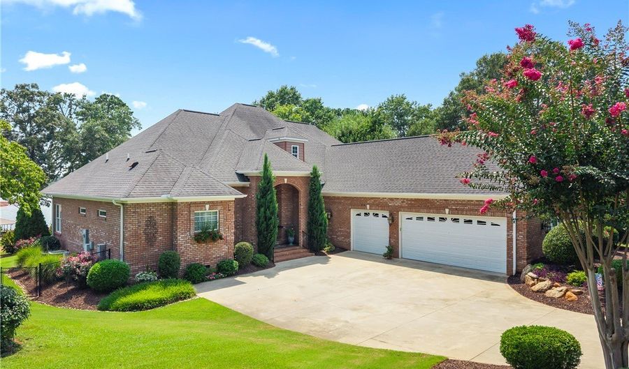 1225 Sunset Ln, Anderson, SC 29626 - 4 Beds, 4 Bath