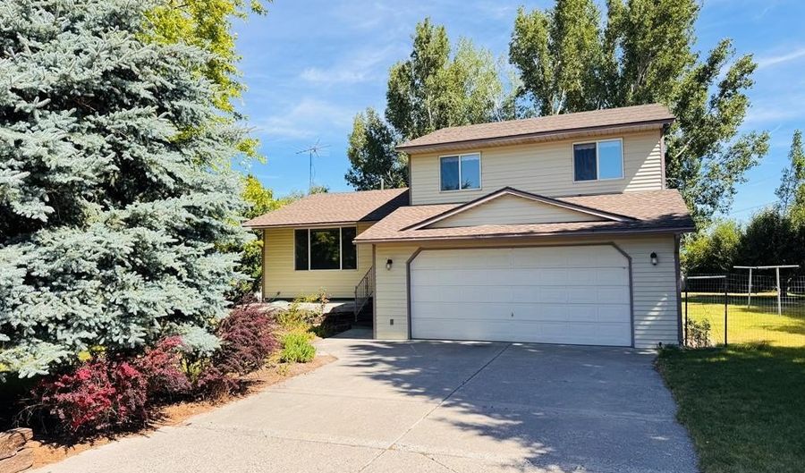 394 W 145 N, Blackfoot, ID 83221 - 5 Beds, 2 Bath