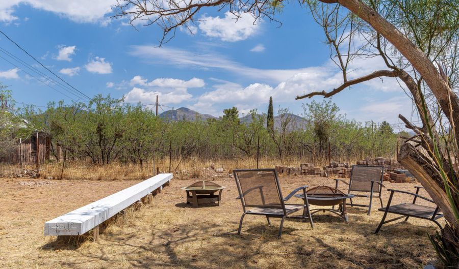 208 Hereford Rd, Bisbee, AZ 85603 - 3 Beds, 1 Bath