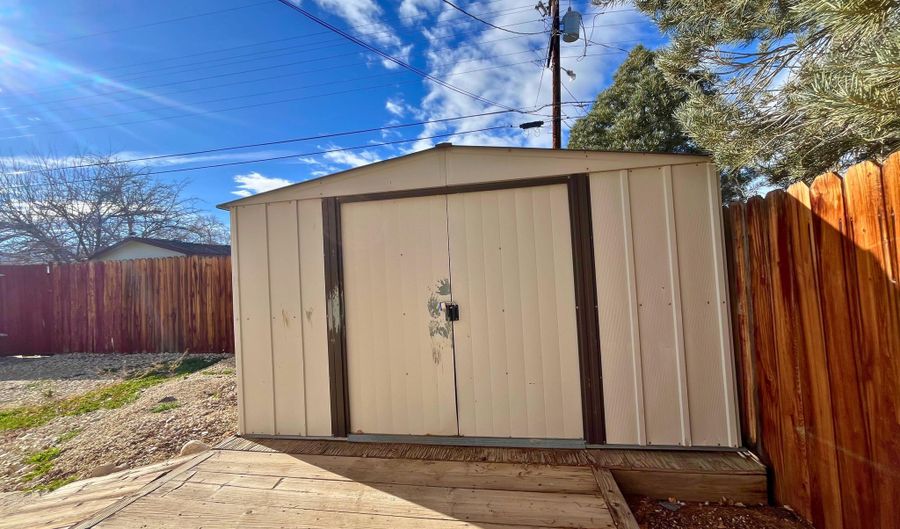 645 K St, Hawthorne, NV 89415 - 3 Beds, 2 Bath
