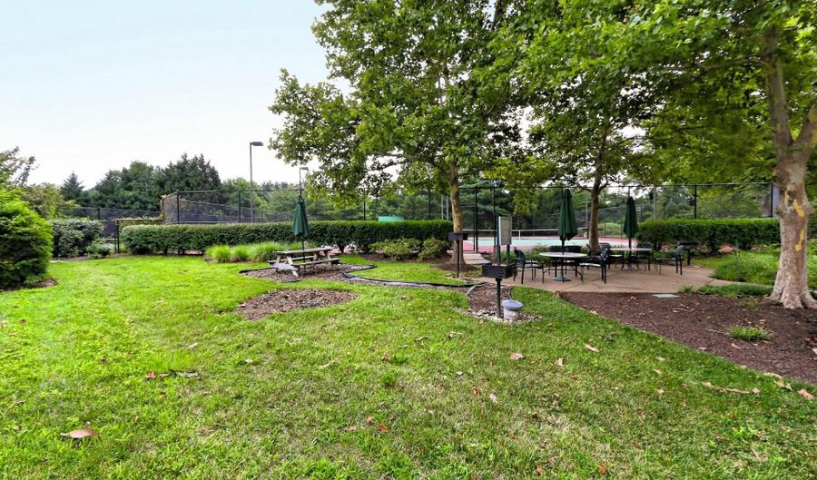 2151 JAMIESON Ave 1911, Alexandria, VA 22314 - 1 Beds, 2 Bath