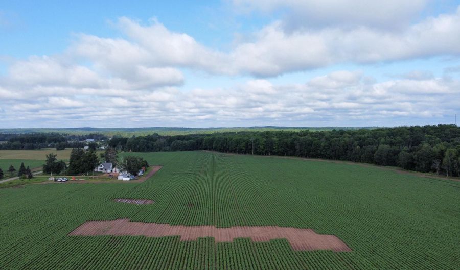 W10402 SUNSET RD, Antigo, WI 54428 - 3 Beds, 2 Bath