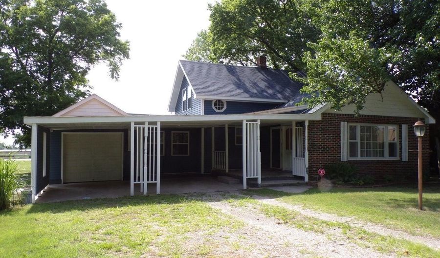 1601 Lincoln Ave, Baxter Springs, KS 66713 - 3 Beds, 2 Bath