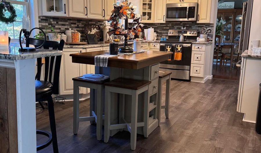 2422 LOUDEN Ln, Atco, NJ 08004 - 4 Beds, 2 Bath