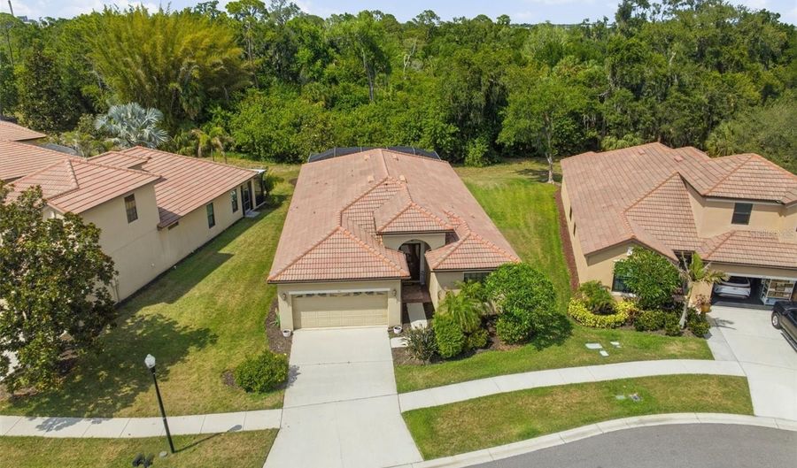 107 SILVER FALLS DR Dr, Apollo Beach, FL 33572 - 3 Beds, 2 Bath