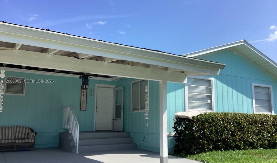 2111 Waylife Ct, Alva, FL 33920 - 3 Beds, 2 Bath